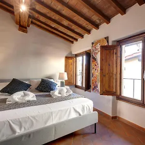 https://mamo-florence-magazzini-apartment.it-tuscanyhotel.com